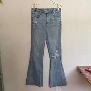 AE Next Level Ripped Super High-
Waisted Flare Jean Size 12 XLong